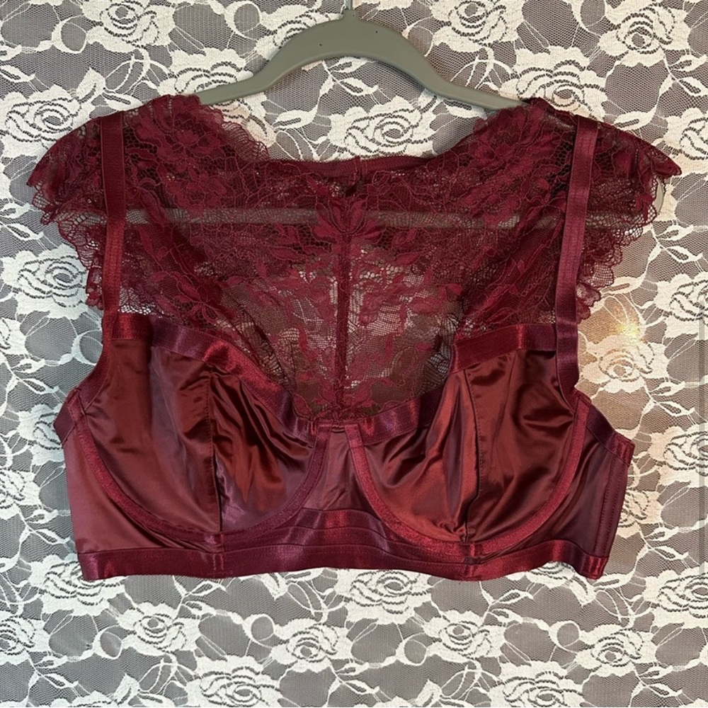 Torrid Satin & Lace High Neck Bra Top Size 2 Zinfandel NWT - Picture 4 of 11